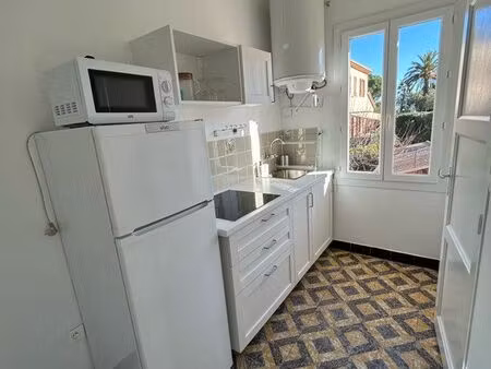 location studio à l’année à saint-clair