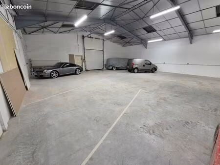 places de parking sécurisé véhicule de prestige