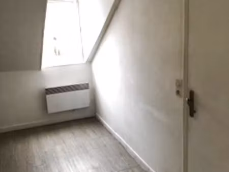 lisieuxappartement de type f2 comprenant : un séjour  une cu