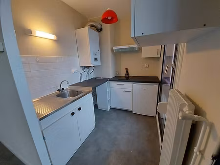 studio avec kitchenette equipee et balcon - chamalieres