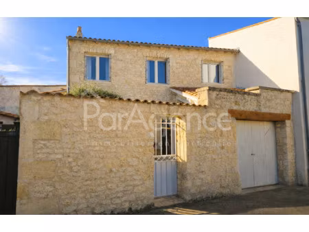 maison de ville ancienne terrasse et cour