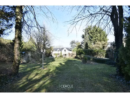 maison ancienne avec jolie parc au nord de senlis