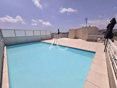 trois pieces avec parking et piscine proche mer avec
