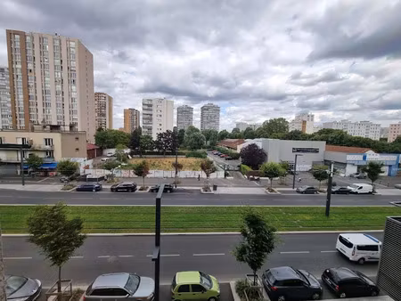 location appartement 2 pièces 47 m² à vitry-sur-seine (94400)  1 120 €