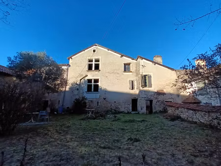 a vendre à château-l'evêque!