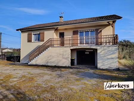 maison sur sous-sol-1500 m² de terrain-2 chambres-salon-salle à manger-garage-