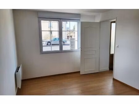 location maison  45 m² t-2 à gien  590 €