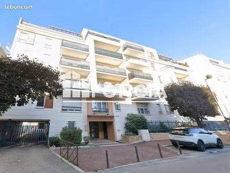 parking livry gargan