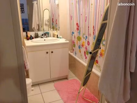 f2 à deux pas de la fac de médecine