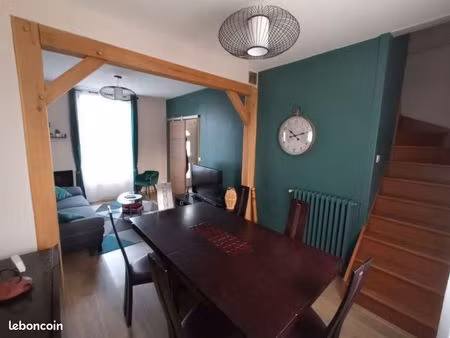 chambre meublée 15m² - proche rer et commerces - livry-gargan