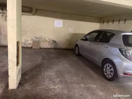 parking à louer