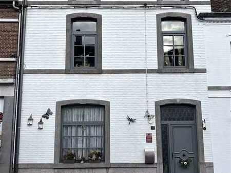 walcourt centre – maison 5 chambres ±188 m² sur 3 ares 32