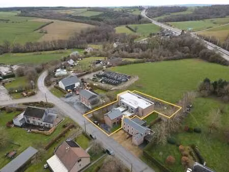 surface à usages multiples au coeur de sinsin !