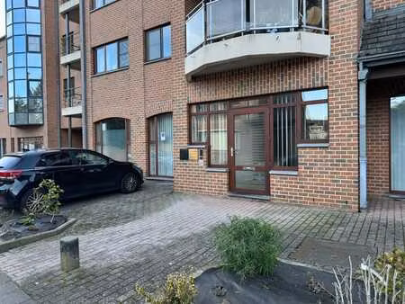 rez-de-chaussée idéal pour professions libérales à auvelais