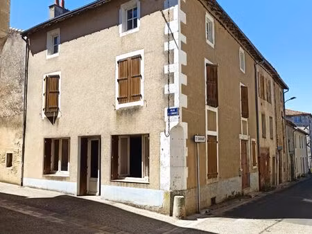 vente maison 4 pièces 128 m² valence-en-poitou (86700)