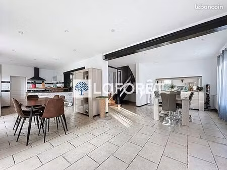 maison 7 pièces 130 m²
