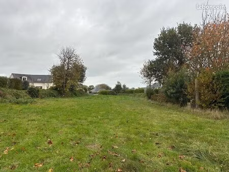 terrain plat et constructible