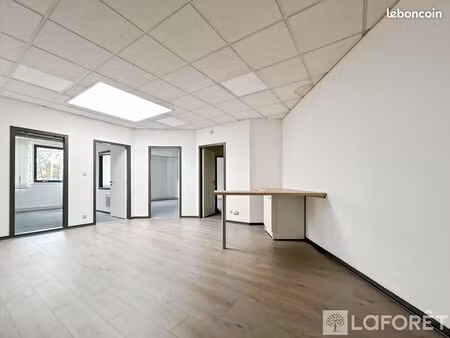 bureaux 77 m² cholet