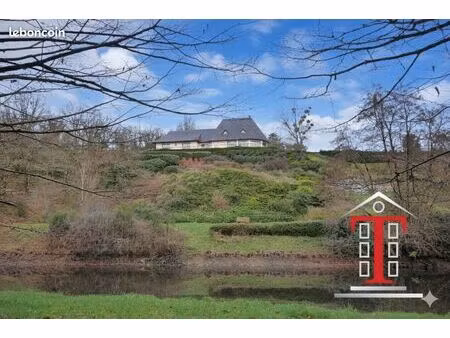 maison 9 pièces 230 m²