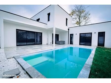 maison 6 pièces 171 m²