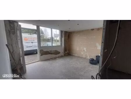 local commercial à louer – 79 m² – à rénover – trégueux