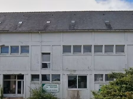 atelier  local ou surface de stockage