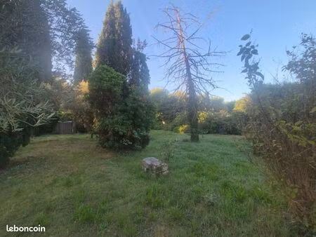 terrain 600 m² alleins