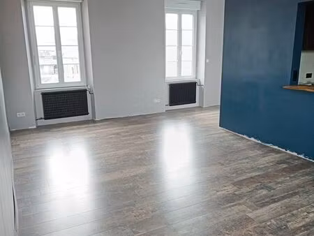 location d'un appartement sur coron 49690