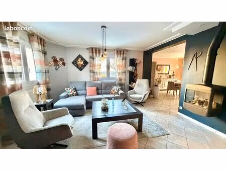 maison 7 pièces 111m²