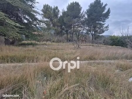 terrain 1 063 m² auriol