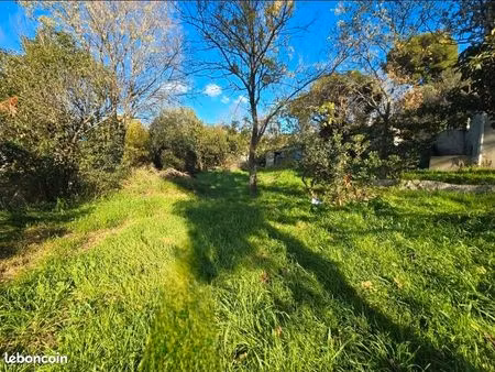 terrain 610m2 constructible maison 200m2