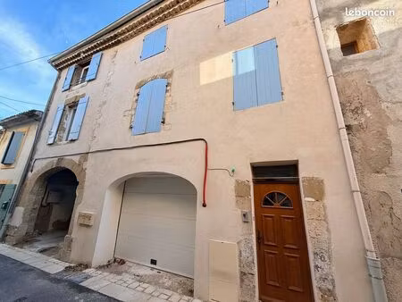 immeuble avec deux appartements sur eyguieres