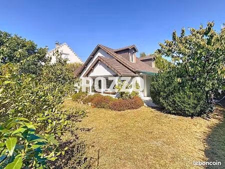 maison 7 pièces 146 m²