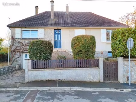 pavillon proche ville et campagne