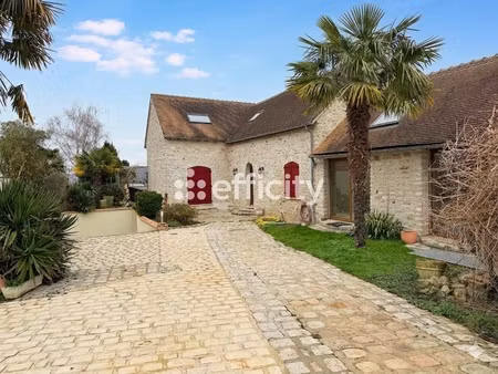 maison 7 pièces - 250 m²