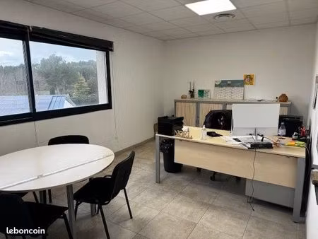 bureaux 17 m² lambesc