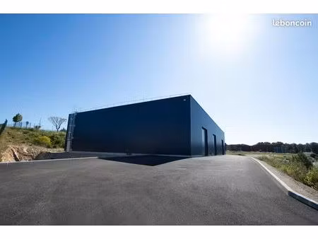 local d'activité 1 255 m²