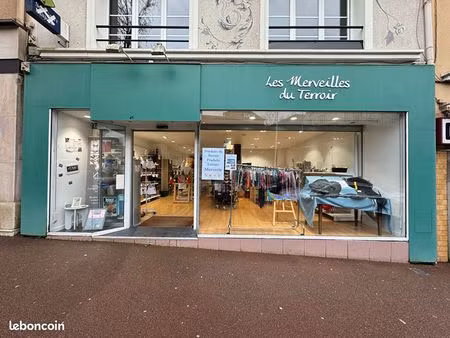 local commercial 93 m² saint lo