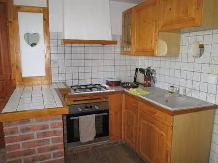 location appartement 2 pièces meublé à château-gontier-sur-mayenne (53200) : à louer 2 piè