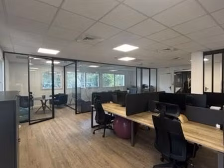 location bureaux 137m²
