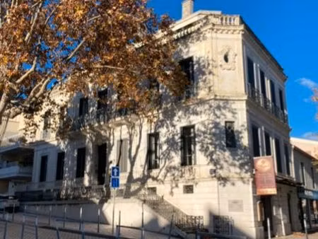 location cabinet / bureau