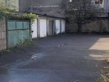 location garage box et parking à nantes (44000) : à louer / 12m² nantes