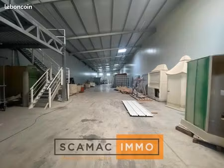 local industriel 1 046 m²