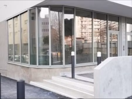 vends murs local commercial récent 25 m²