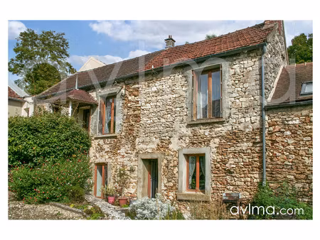 crespières centre un lieu de vie au charme singulier