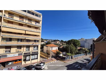 residence avec piscine eden flore  t2 de 43m2 + loggia chauf