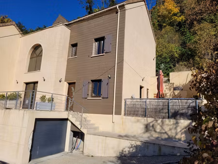 maison 5 pièce(s) 130 m2