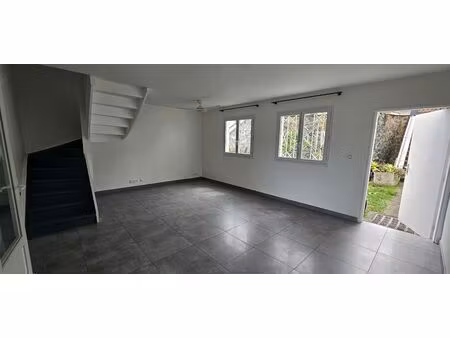 maison mitoyenne t3 bis / t4