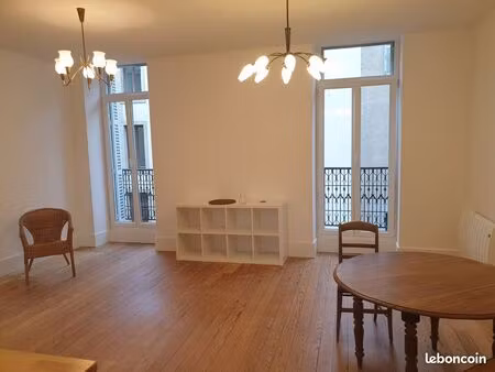 particulier 3 pièces centre ville