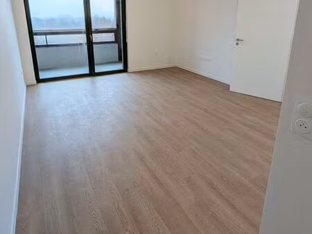 t2 neuf meublé 45 m² – balcon 11 m² vue seine – saint-denis
